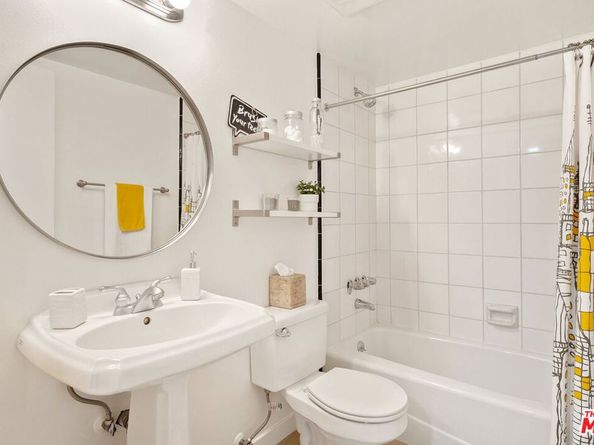 1532 9th Street 2, Santa Monica CA 90401