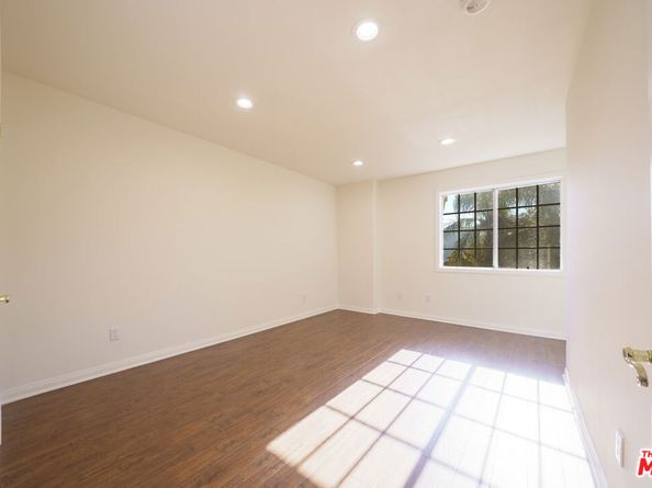 4520 Pennsylvania Avenue 119, La Crescenta CA 91214