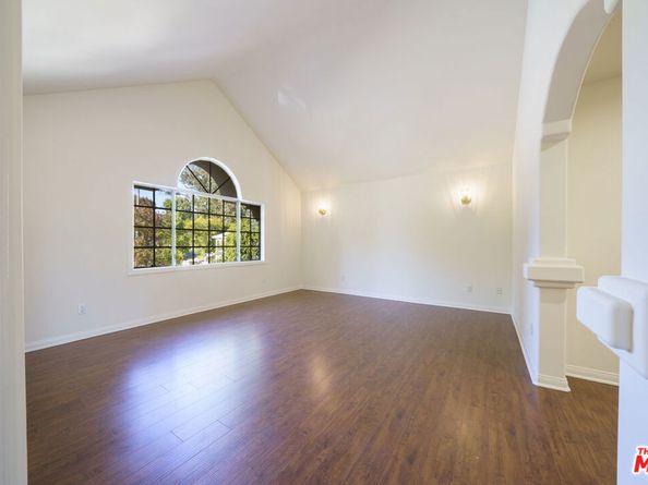 4520 Pennsylvania Avenue 119, La Crescenta CA 91214