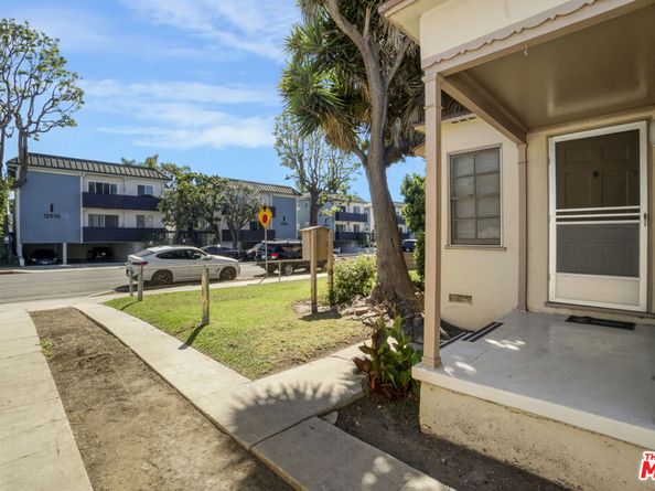 12609 Mitchell Avenue, Los Angeles CA 90066