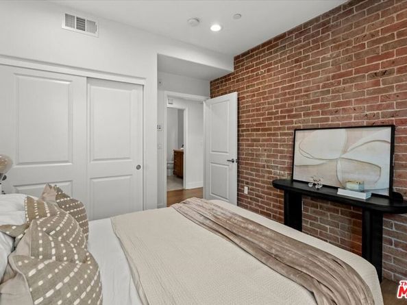 12871 Runway Road 2, Playa Vista CA 90094