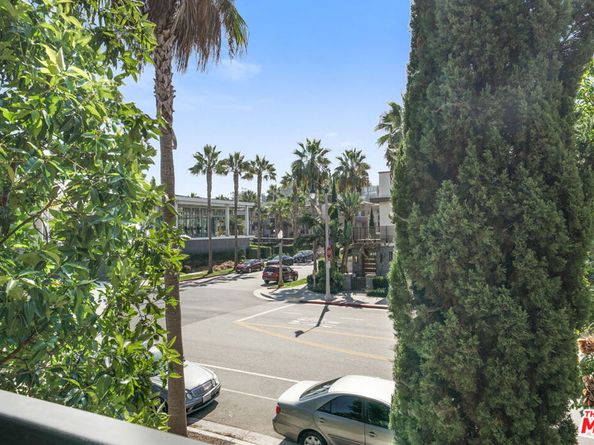 12871 Runway Road 2, Playa Vista CA 90094