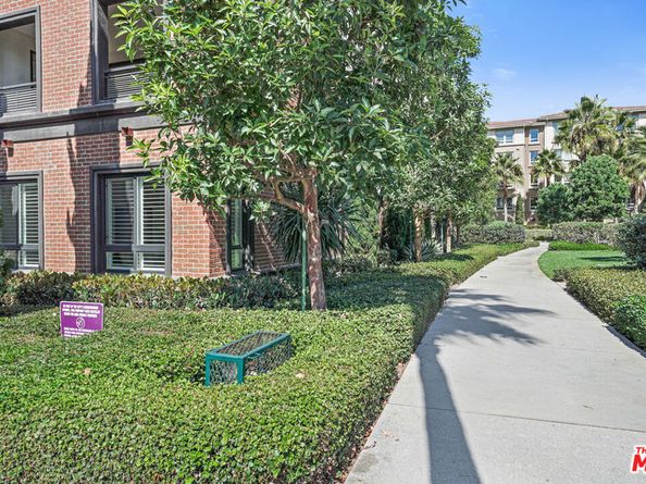 12871 Runway Road 2, Playa Vista CA 90094