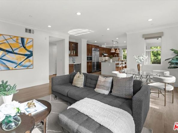 12871 Runway Road 2, Playa Vista CA 90094