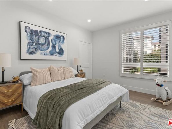 12871 Runway Road 2, Playa Vista CA 90094