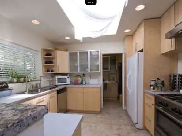 202 4th Avenue, Venice CA 90291