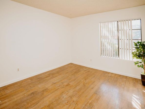 8509 Summerdale Rd 365, San Diego CA 92126