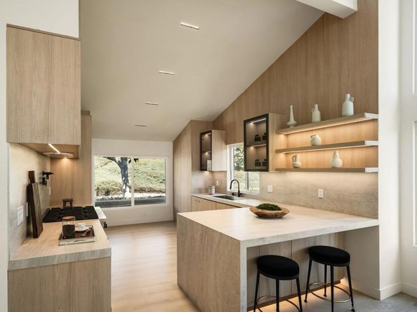 2163 Caminito Circulo Norte, La Jolla CA 92037