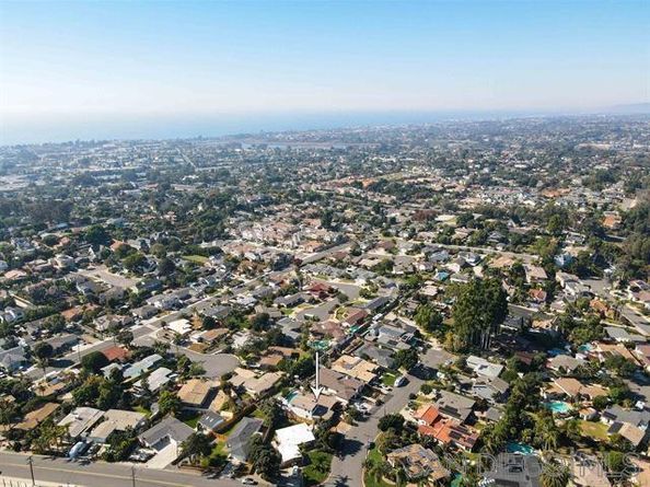 3275 Maezel Ln, Carlsbad CA 92008