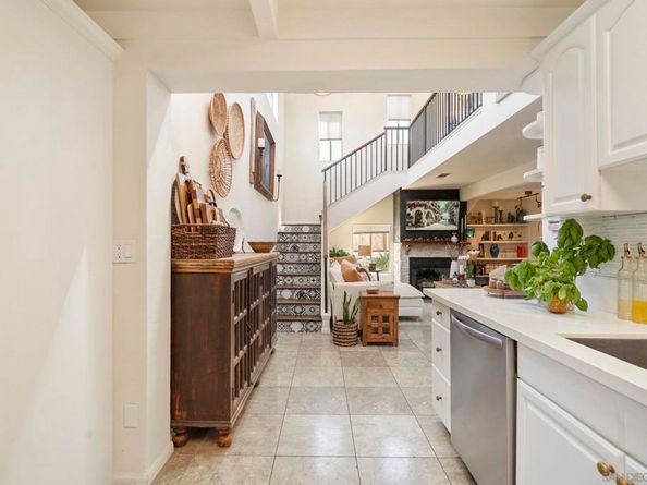 3275 Maezel Ln, Carlsbad CA 92008