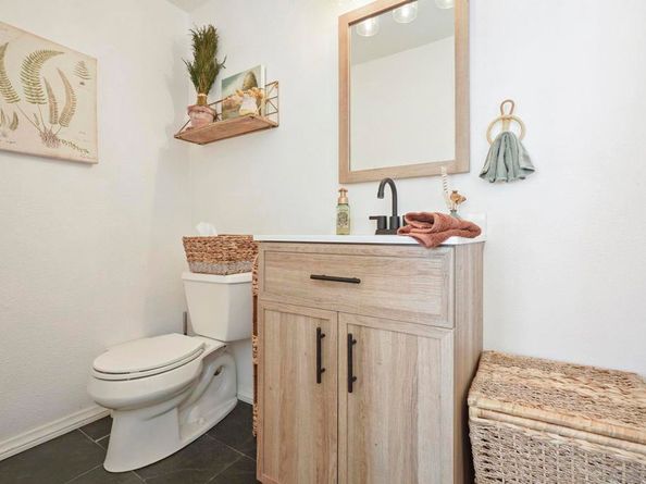 3275 Maezel Ln, Carlsbad CA 92008