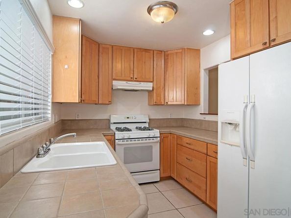 2028 Thomas Ave, San Diego CA 92109