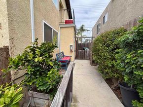 2028 Thomas Ave, San Diego CA 92109
