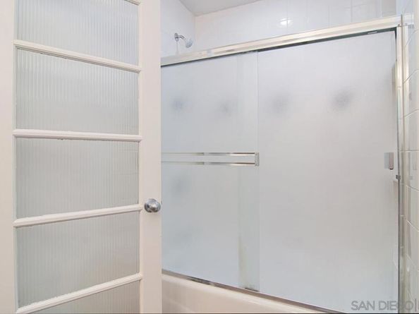 2028 Thomas Ave, San Diego CA 92109