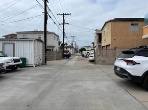 2028 Thomas Ave, San Diego CA 92109