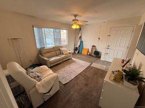 2028 Thomas Ave, San Diego CA 92109