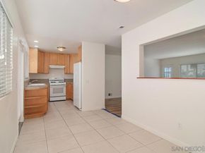 2028 Thomas Ave, San Diego CA 92109