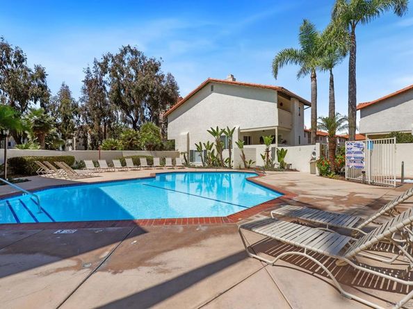 3946 La Jolla Village Dr, La Jolla CA 92037