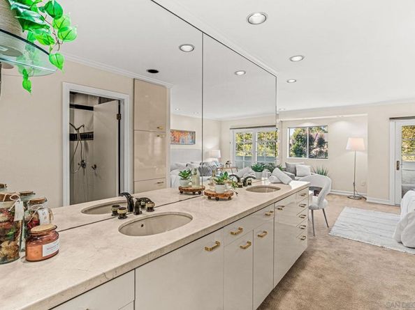 3946 La Jolla Village Dr, La Jolla CA 92037