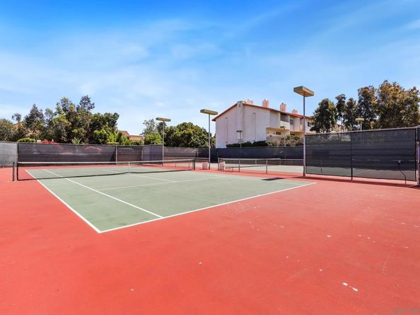 3946 La Jolla Village Dr, La Jolla CA 92037