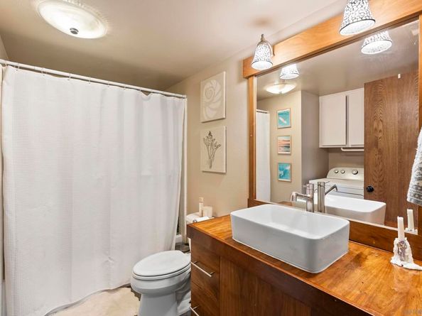 1859 Haymarket rd, Encinitas CA 92024