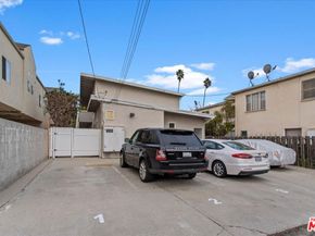 1646 Berkeley Street, Santa Monica CA 90404