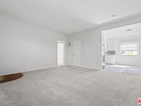 1646 Berkeley Street, Santa Monica CA 90404