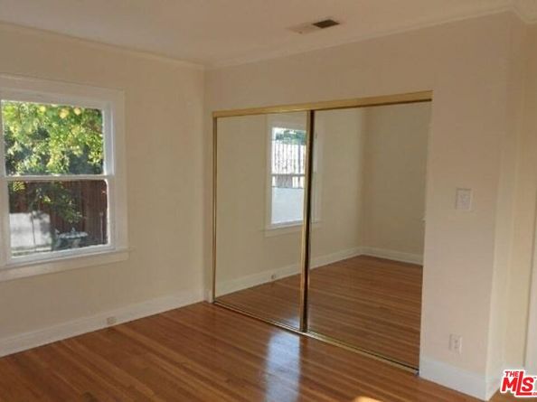 1143 N New Hampshire Avenue, Los Angeles CA 90029
