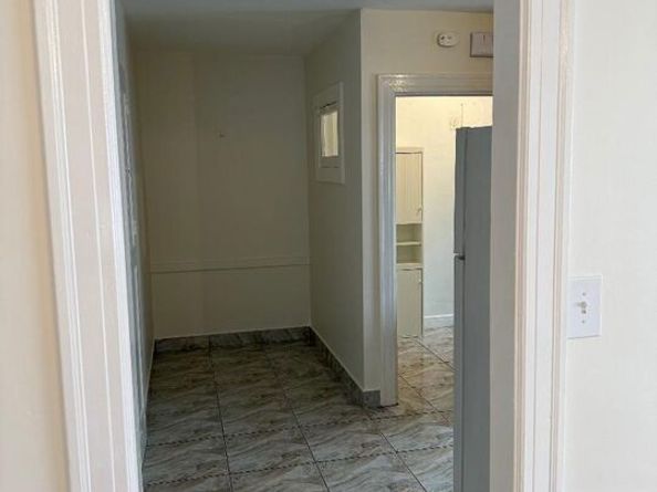 1143 N New Hampshire Avenue, Los Angeles CA 90029