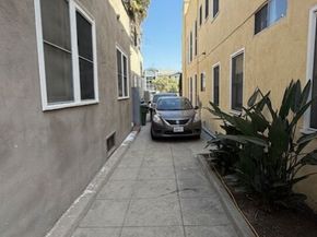 1143 N New Hampshire Avenue, Los Angeles CA 90029
