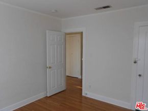 1143 N New Hampshire Avenue, Los Angeles CA 90029