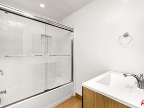 2524 Federal Avenue, Los Angeles CA 90064