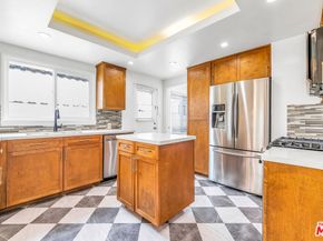 2524 Federal Avenue, Los Angeles CA 90064