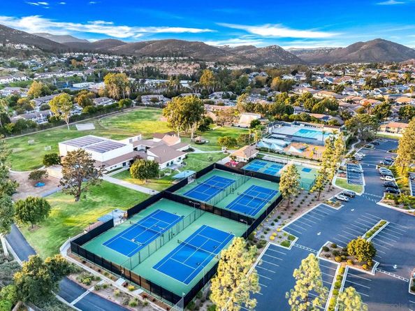 11168 Poblado Rd, San Diego CA 92127
