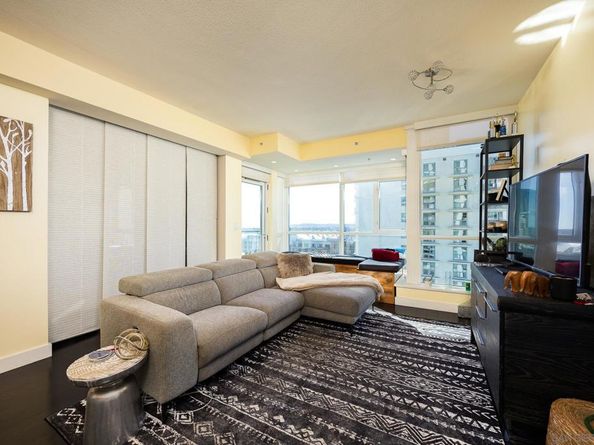 325 7th Ave 1406, San Diego CA 92101