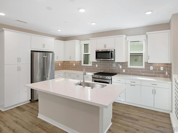 2874 Via Alta Pl, San Diego CA 92108