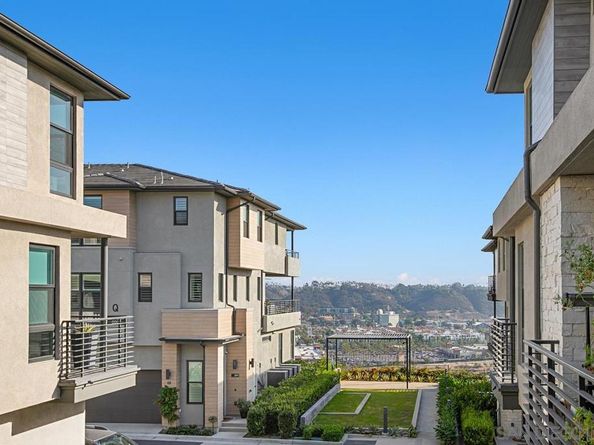 2874 Via Alta Pl, San Diego CA 92108