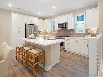 2874 Via Alta Pl