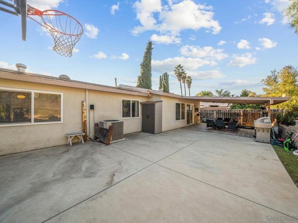 130 Brett Pl, Escondido CA 92027