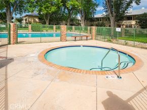 8120 Canby Ave #6, Reseda (los Angeles) CA 91335