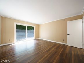 8120 Canby Ave #6, Reseda (los Angeles) CA 91335