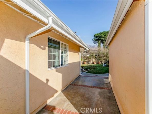 11020 Scoville Avenue, Sunland (los Angeles) CA 91040