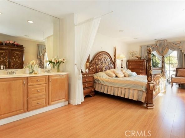11020 Scoville Avenue, Sunland (los Angeles) CA 91040