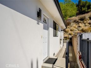 8600 Bluffdale Drive, Sun Valley (los Angeles) CA 91352