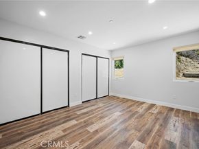 8600 Bluffdale Drive, Sun Valley (los Angeles) CA 91352
