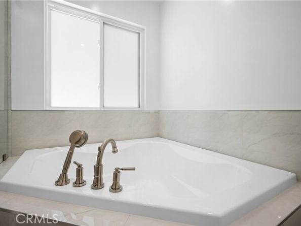 8600 Bluffdale Drive, Sun Valley (los Angeles) CA 91352