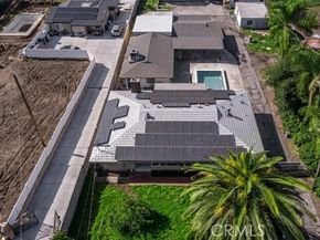 9711 Wheatland Avenue, Burbank CA 91040