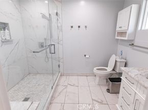 9711 Wheatland Avenue, Burbank CA 91040