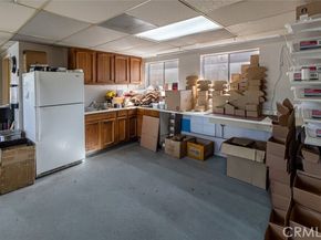 9711 Wheatland Avenue, Burbank CA 91040