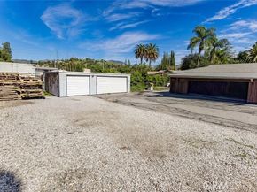 9711 Wheatland Avenue, Burbank CA 91040